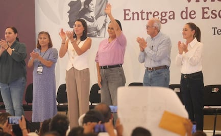 Ariadna Montiel destaca apoyo de pensión Mujeres Bienestar en Nayarit; celebra entrega de escrituras en Tepic