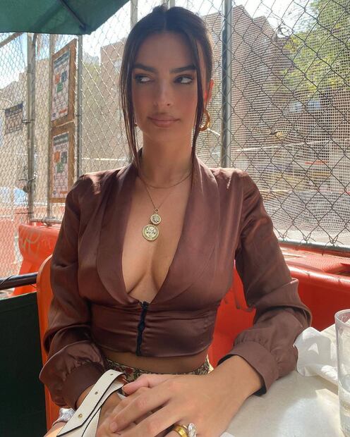 Quien es la modelo  Emily Ratajkowski (Fuente Instagram: @emily_ratajkowski_official)