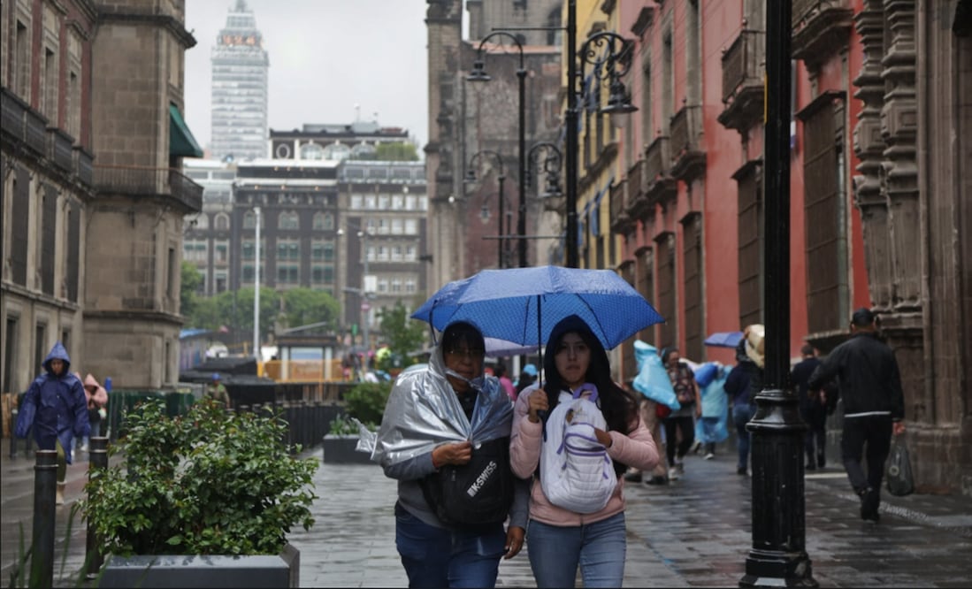 Lluvias se registran en el Centro Histórico de la Ciudad de México, el martes 24 de junio de 2025. Foto: Carlos Mejía/EL UNIVERSAL