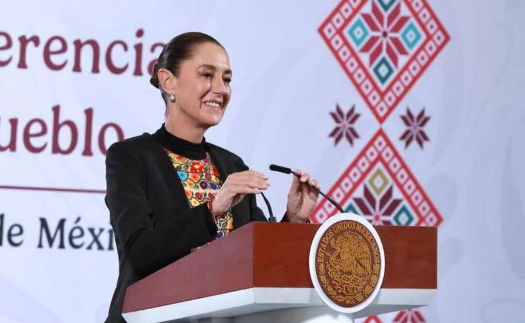 La presidenta Claudia Sheinbaum durante la mañanera del 1 de diciembre del 2025. Foto: Tomada de la cuenta de X de @A_MontielR