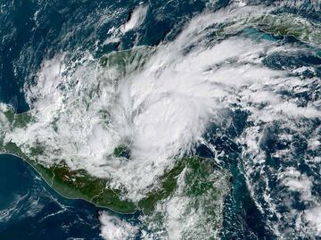 Prevén lluvias muy fuertes a intensas en estos 5 estados por huracán Lisa