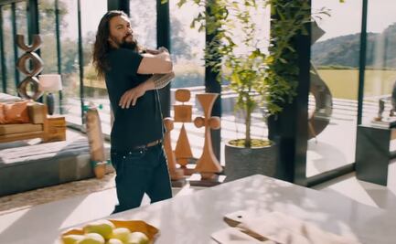 Jason Momoa "se desnuda" en comercial del Super Bowl LIV