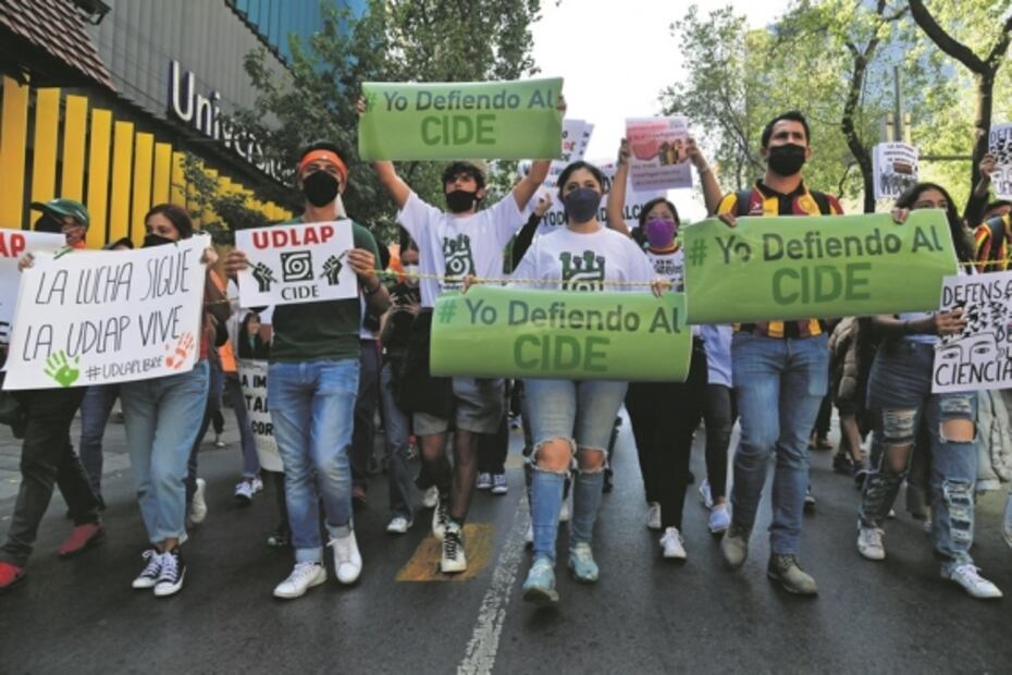 Plantean a los senadores autonomía para el CIDE