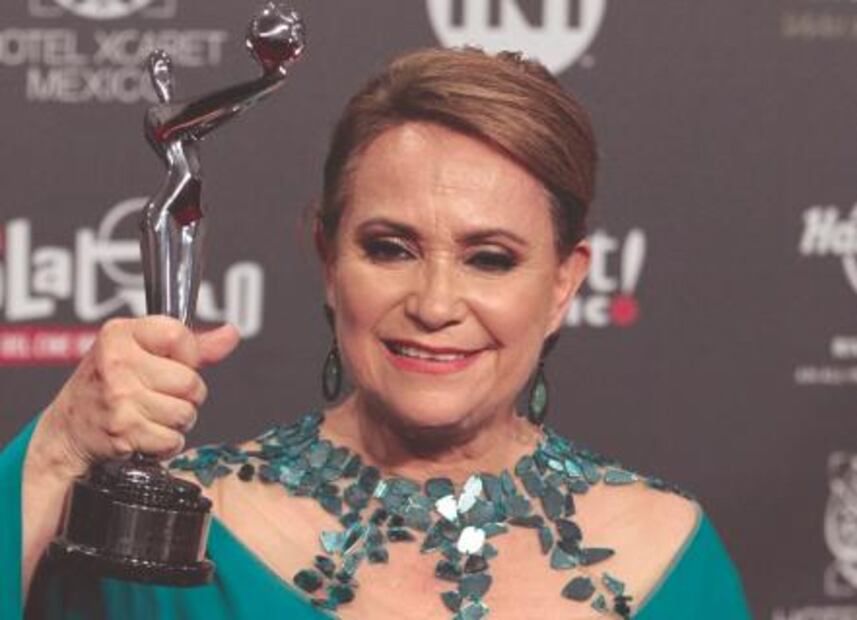 Una mujer fantástica se llena de Platino