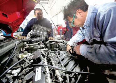 Para ahorrar, transportistas cambian gasolina por gas