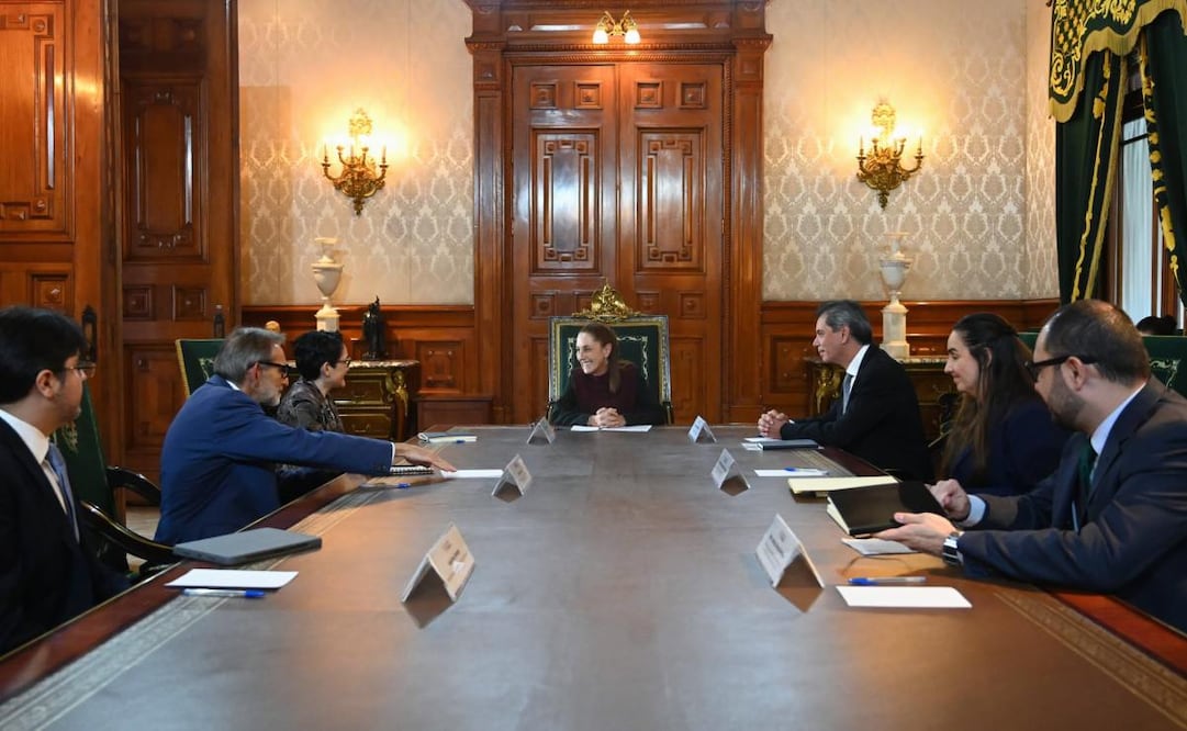 La presidenta Claudia Sheinbaum se reunió en Palacio Nacional con Martina L. Cheung, directora ejecutiva de S&P Global, este miércoles 18 de febrero de 2026. Foto: Presidencia