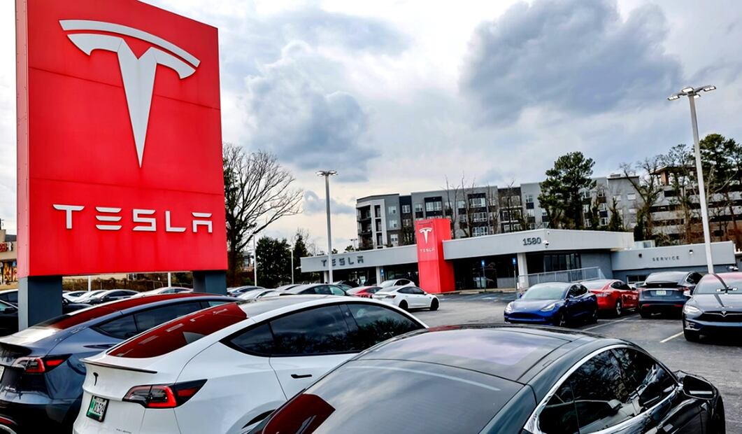 Tesla y BYD, con 83 y 73 puntos respectivamente, continúan líderes en esa clasificación del ICCT. Foto: Archivo EL UNIVERSAL