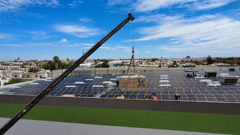 Distinguen a empresa regiomontana por sistemas fotovoltaicos; la dan reconocimiento de “instalador preferente”