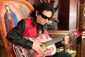 Alex Lora y su devoción a la Virgen de Guadalupe, ¿cómo surgió?