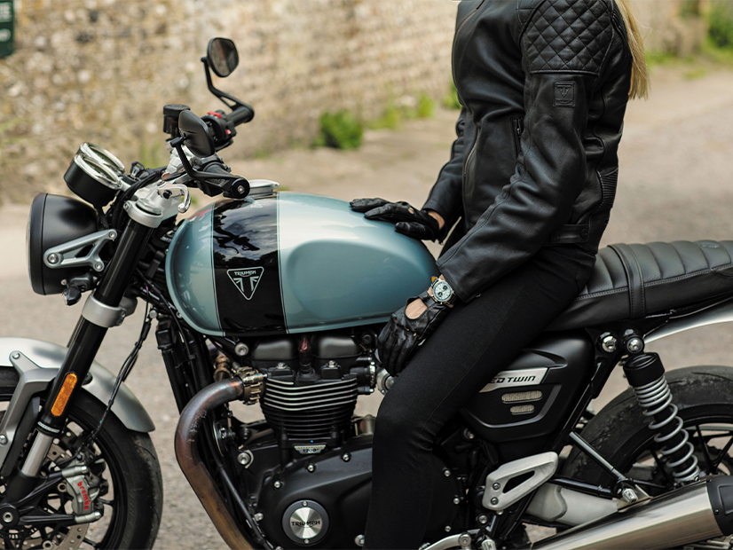 Top Time se ha convertido en la imagen de Breitling dentro del mundo de la automoción, tanto en coches clásicos como en motocicletas.