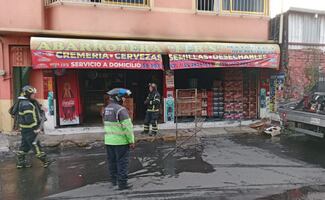 Registran incendio en tienda de abarrotes de Gustavo A. Madero; no reportaron lesionados