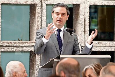 Revela Nuño que padeció “pesadilla burocrática” para revalidar estudios