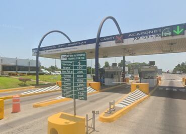 Con todo y esposas, mujer secuestrada en carretera de Sinaloa conduce hasta caseta de cobro en Nayarit
