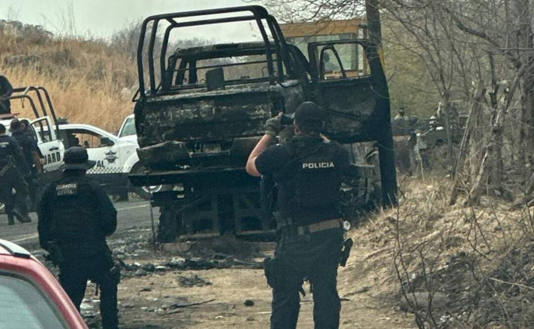 La agresión ocurrió sobre la carretera Tepalcatepec-Coalcomán, mientras la grúa transportaba una patrulla de la Guardia Civil en Michoacán (24/05/2025). Foto: Especial