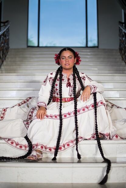 Traje de Määtsä Tlahuitoltepec. Foto: Rodrigo Vázquez Guerrero