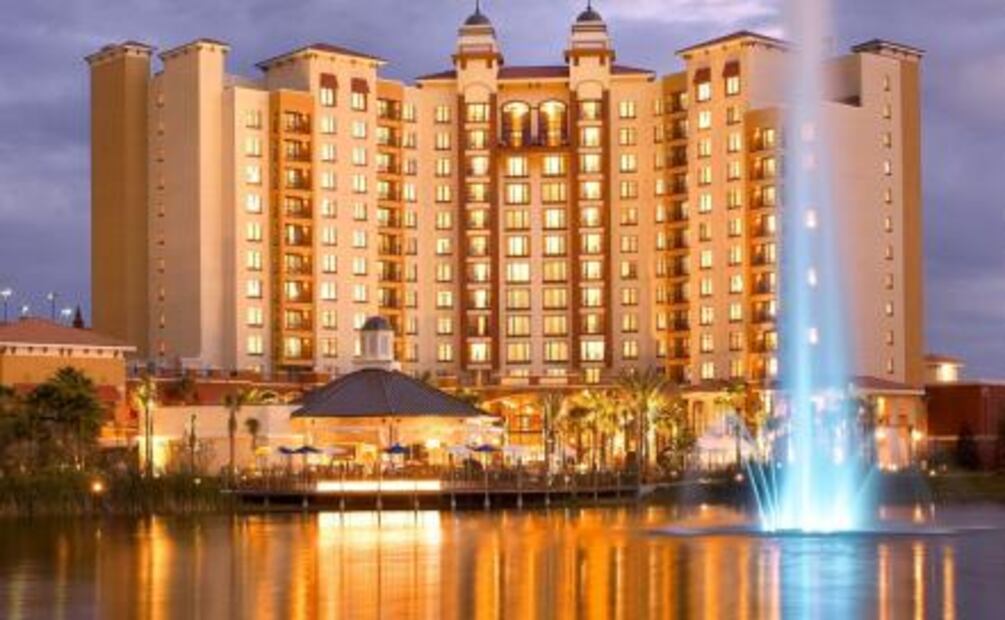 Hoteles ofrecen tours gratis a cambio de NO revisar tu celular