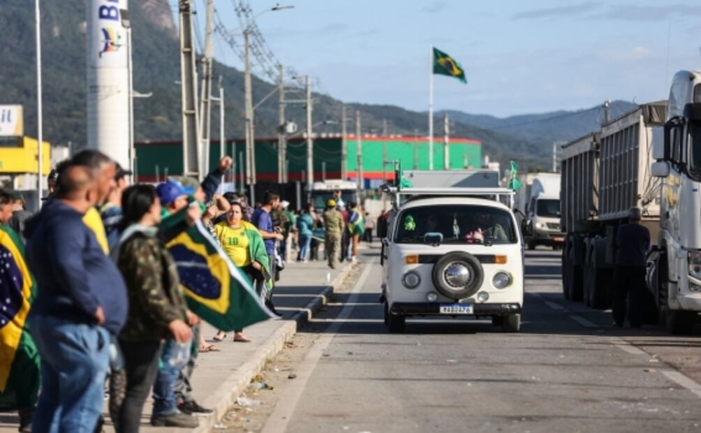 Bolsonaristas insisten en golpe para evitar que Lula asuma el poder