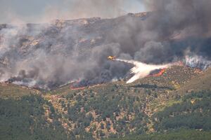 Incendios forestales envuelven Madrid; en Francia desalojan a miles de personas