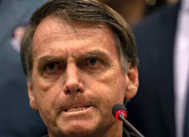 Bolsonaro impulsa posesión de armas para brasileños