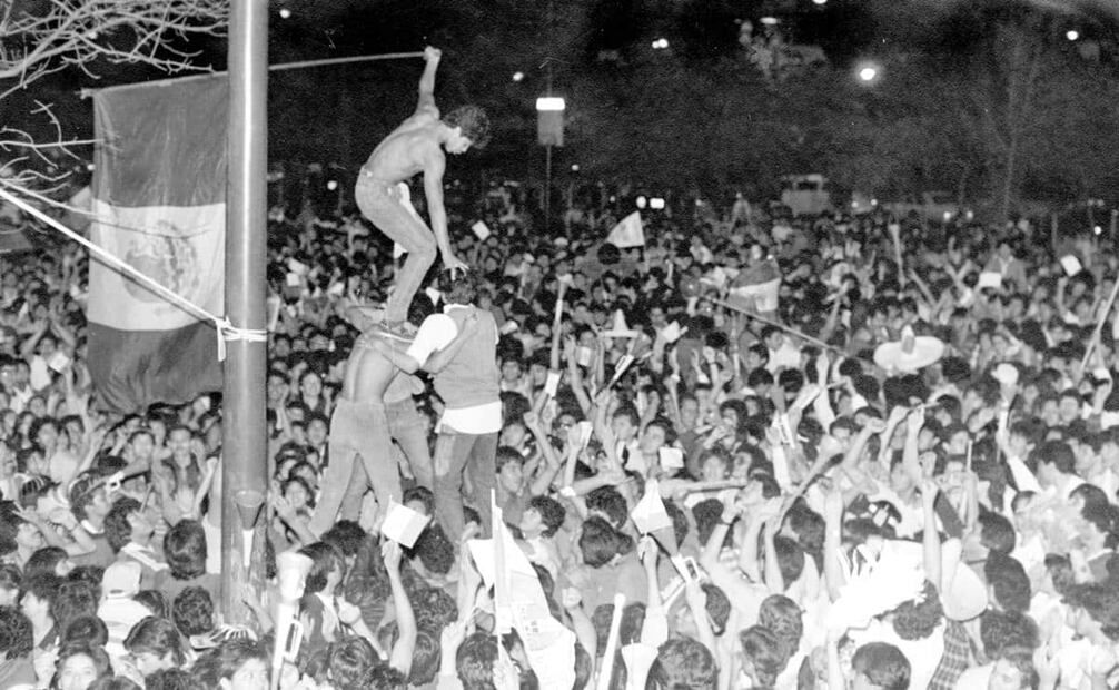 Desorden durante el Mundial 1986. En abril del 86, las 24 selecciones que competían por la copa donaron al Fondo Nacional de Reconstrucción para los damnificados en México, además de lanzar un catálogo de colección, cuya ganancia también se destinó a los afectados de 1985. Foto: Archivo EL UNIVERSAL.