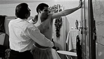 Hugo Alfredo Hinojosa gana premio con Ad Absurdum