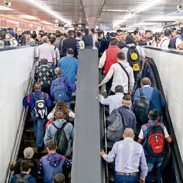Apagan escaleras en el Metro Pantitlán