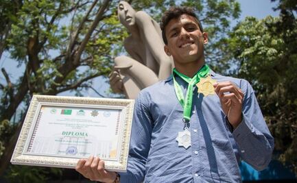 ¿Quién es Héctor García, el joven mexicano bicampeón mundial de matemáticas?
