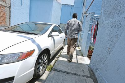 Abandonados, domicilios fiscales de Emir Garduño 