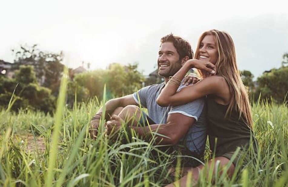 Parejas felices al aire libre
Foto: Pixabay