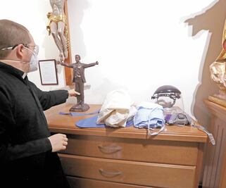 Sacerdote vence al Covid y da aliento a enfermos; pide no perder la fe
