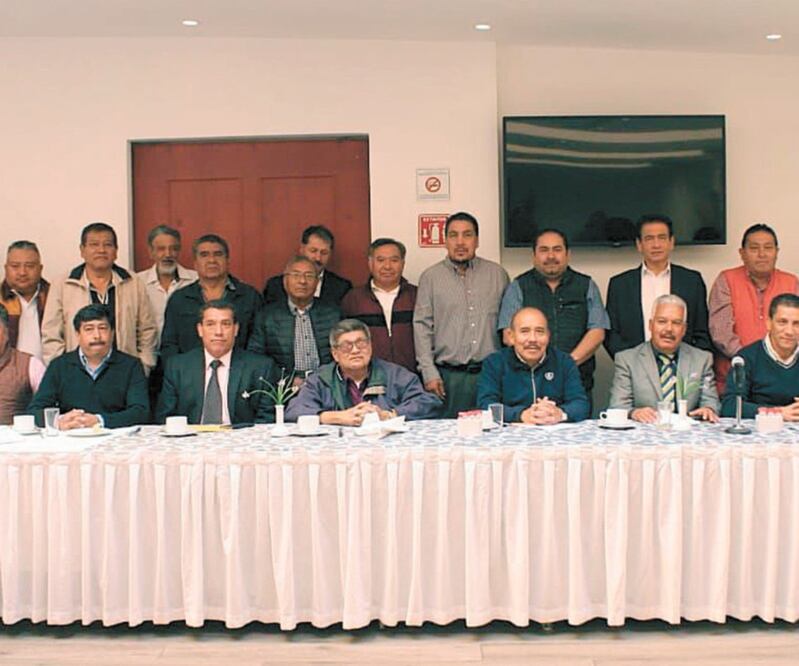 Según el acuerdo entre la Semovi y los transportistas, se otorgará, durante cinco meses, un subsidio de 4 mil pesos al combustible por unidad. Foto: ESPECIAL