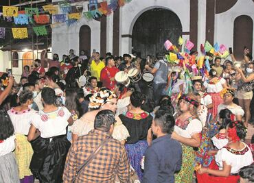 Regresan a Chiapas algarabía y el virus