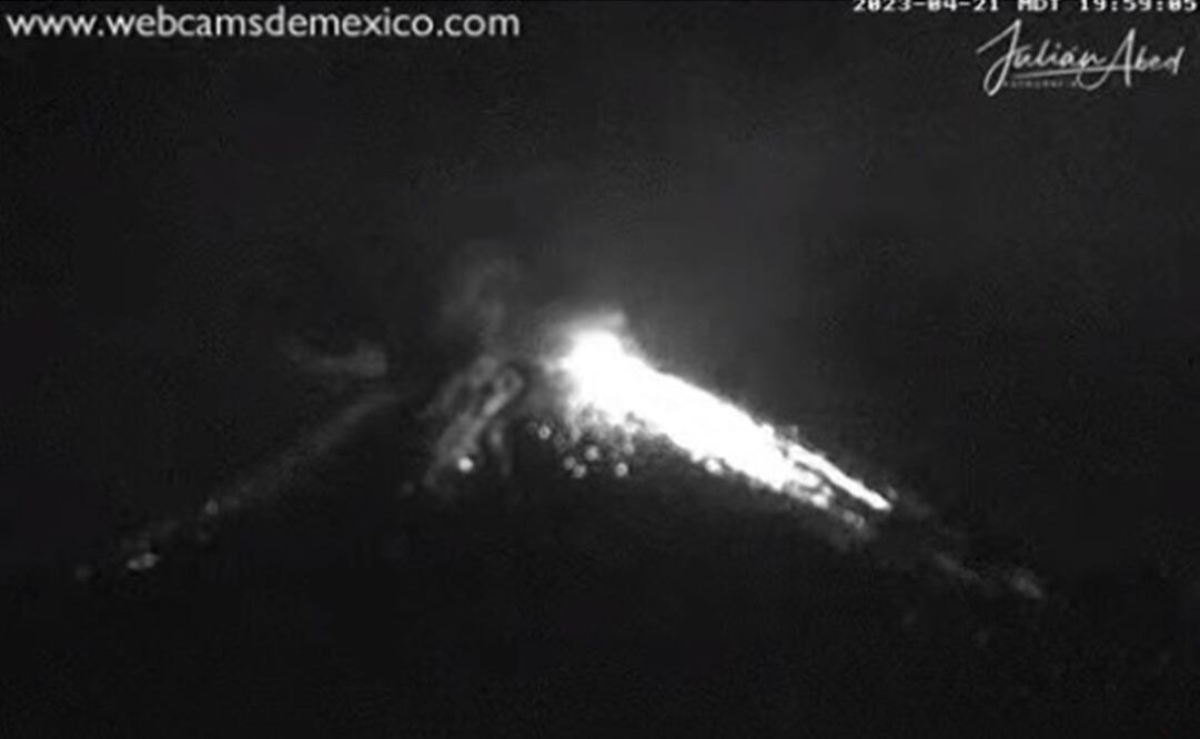 Se registran dos explosiones en el Volcán Popocatépetl. Foto: Twitter @PC_Estatal