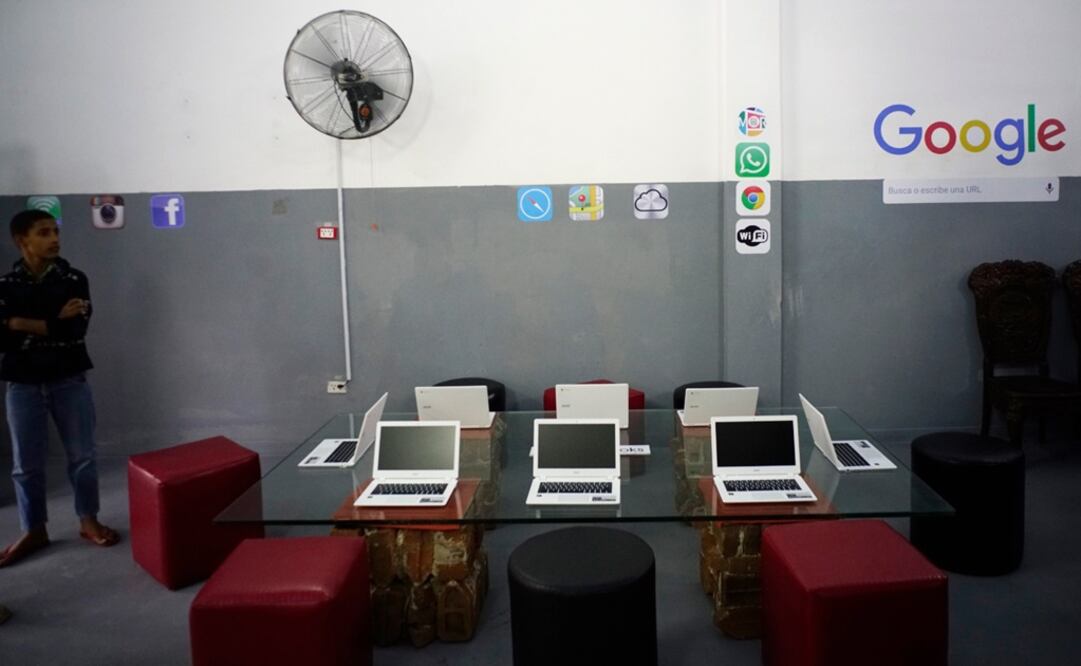 El estudio, algo parecido a un café internet, abrirá al público cinco días a la semana, desde las siete de la mañana a la medianoche, y podrá albergar a más de 40 personas a la vez  (Foto: AP)