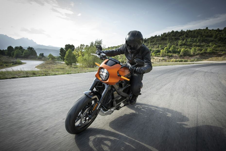 Aprende a cambiar el aceite de una moto. Foto: Unsplash