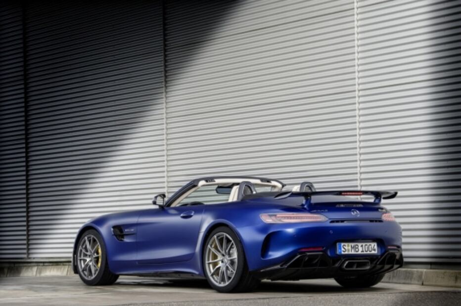 Mercedes-AMG presenta su nuevo modelo GTR Roadster