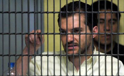 Carlos Ahumada arriba al AICM procedente de Argentina; "no se opuso a la extradición”, dice abogado