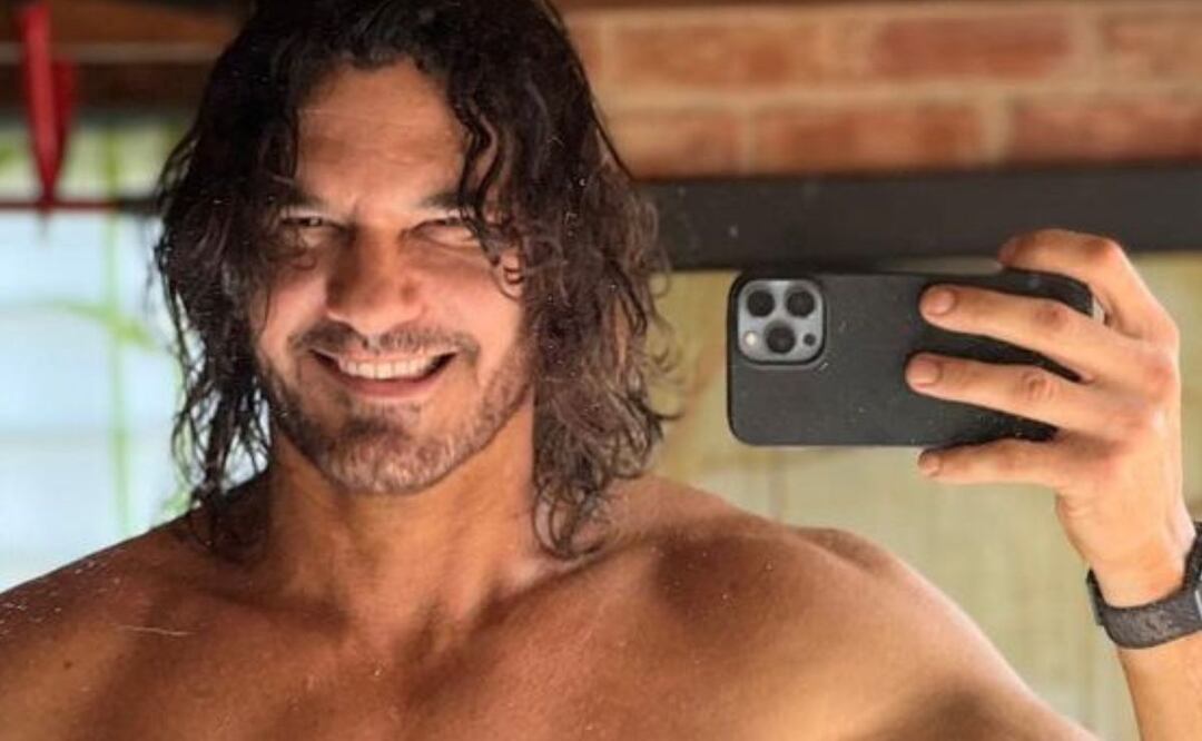 Mario Cimarro tiene 51 años y una figura escultural producto de sus rutinas fitness. Fuente: Instagram @mariocimarro