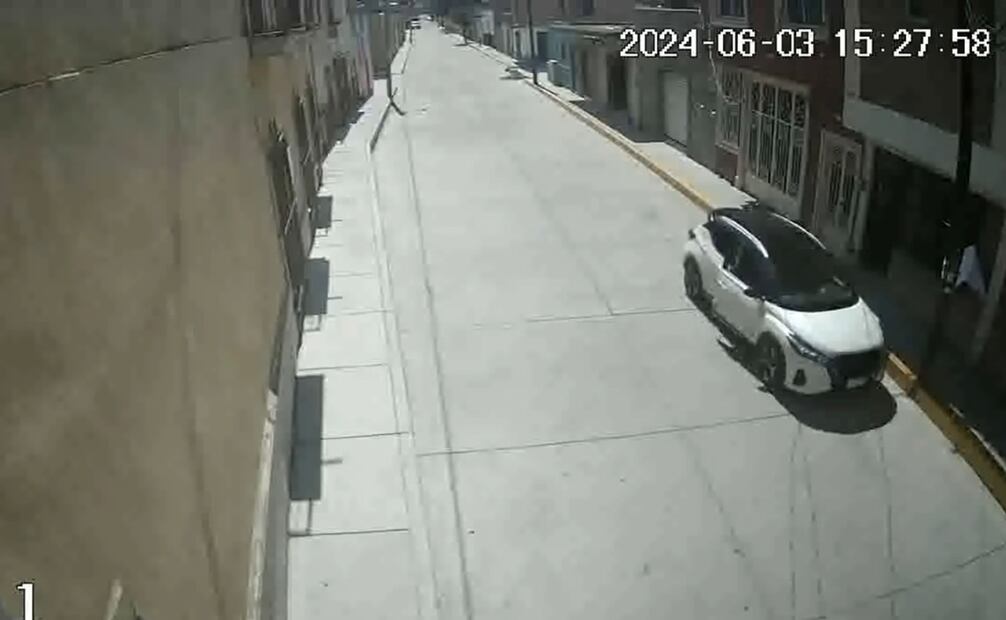Un video revela el momento en el que un sujeto armado y colaborador del candidato de Movimiento Ciudadano a la alcaldía de Apulco, ingresa al CME