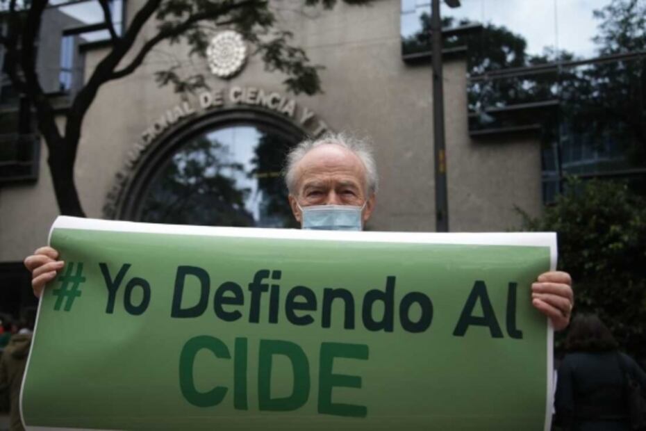 Comunidad del CIDE se manifiesta por las acciones de su director José Antonio Romero Tellaeche 