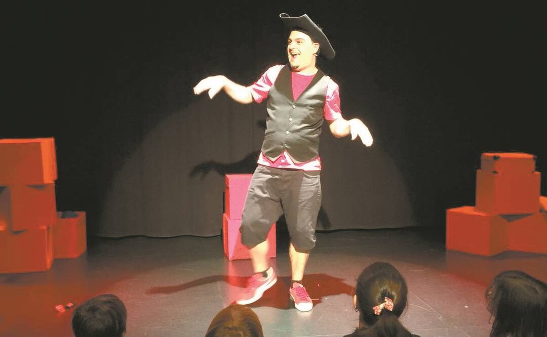 El mago Iván Santacruz subraya que los niños son el público más complicado dentro y fuera de los hospitales. Foto: Cortesía.