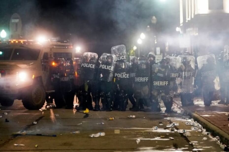 Segunda noche de protestas en Wisconsin por agresión contra afroamericano