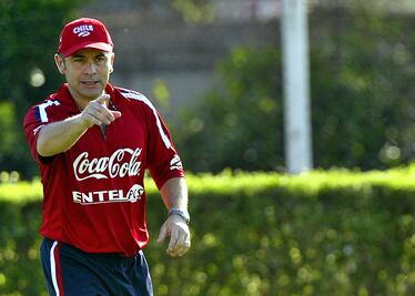 Juvenal Olmos sería el nuevo entrenador de los Tiburones