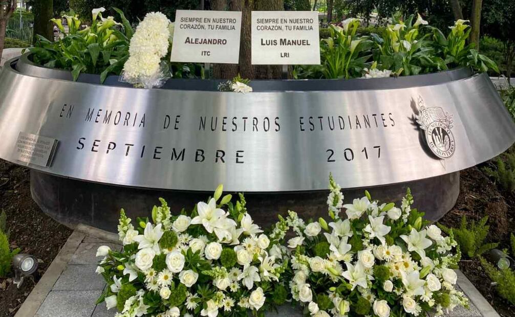 Luego del terremoto, el Tecnológico de Monterrey impartió clases en línea por un mes mientras se preparaba una sede provincial para los estudiantes en el deportivo de la institución, mismo que después apodó la comunidad como “los gallineros”. Foto: Jorge Medellín/EL UNIVERSAL