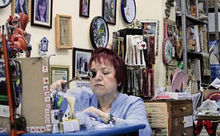 Historia. “¿Todavía siguen los maestros, doña Lupita?”, le preguntan clientes sobre el plantón de la CNTE
