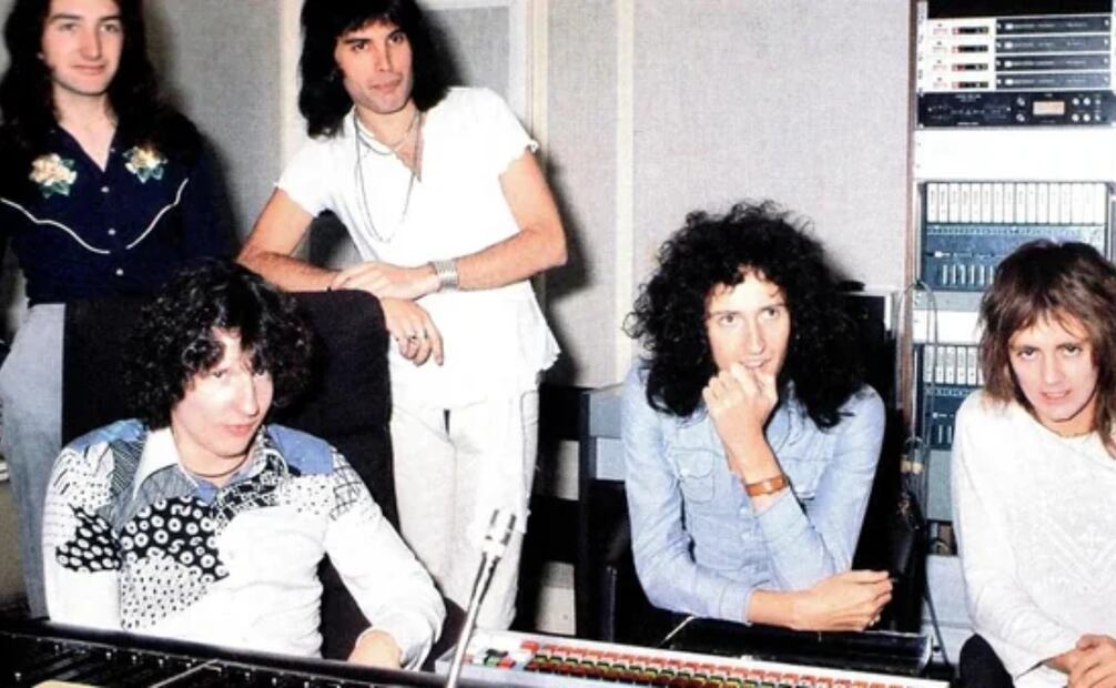 El icónico productor británico falleció a los 78 años, dejando un legado sonoro que transformó la música contemporánea, desde Queen hasta The Cars.

Foto: Captura de pantalla en X