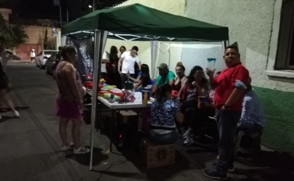 Retiran puestos de micheladas en la colonia Pensil tras denuncias de vecinos 