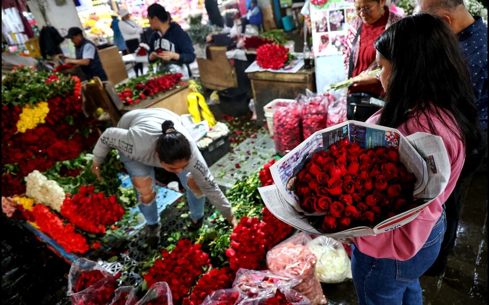 Venta de flores en Mercado de Jamaica. Foto: Luis Camacho/EL UNIVERSAL