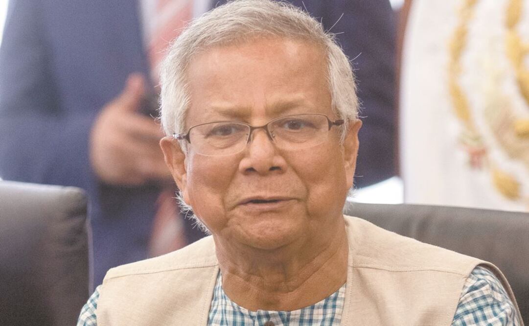 Ayuda para los necesitados. Muhammad Yunus, Nobel de la Paz 2006, impulsa el proyecto Banco de los Pobres. Foto: ISAAC ESQUIVEL. CUARTOSCURO