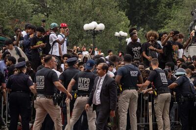 Detienen al "streamer" de Twitch que causó caos en Nueva York al prometer Play 5 gratis